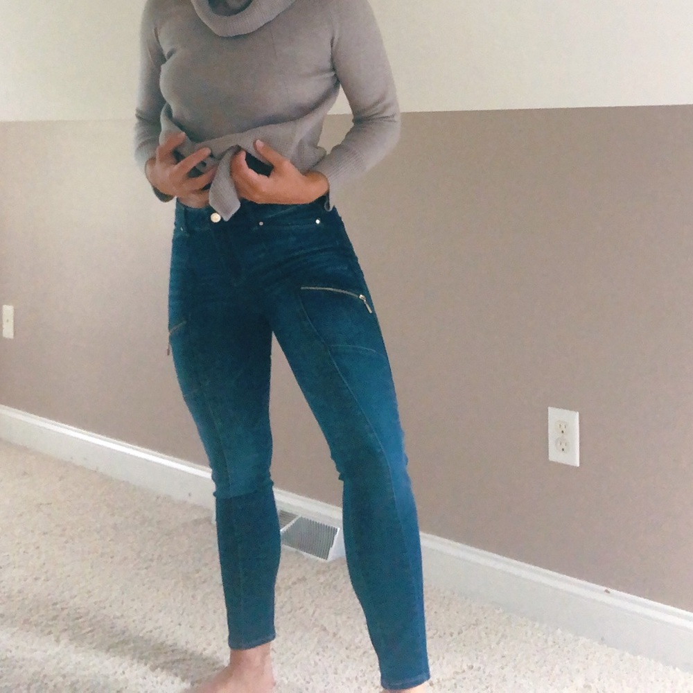White House Black Market Skinny Ankle Jean